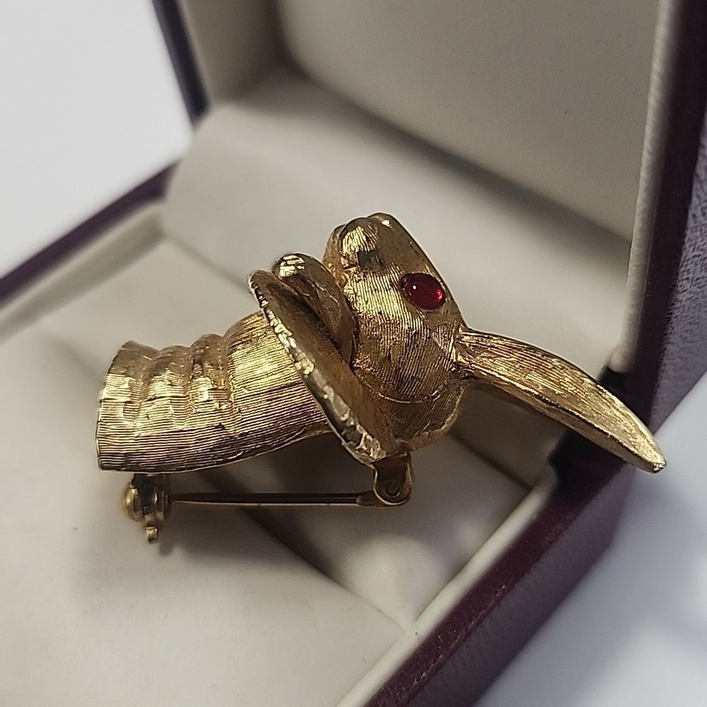 RARE Rabbit in Hat Brooch Red Eyes Gold Tone Pin Womens Mens Magician Jewelry - Picture 4 of 6